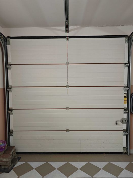 Brama segmentowa w zestawie z napędem