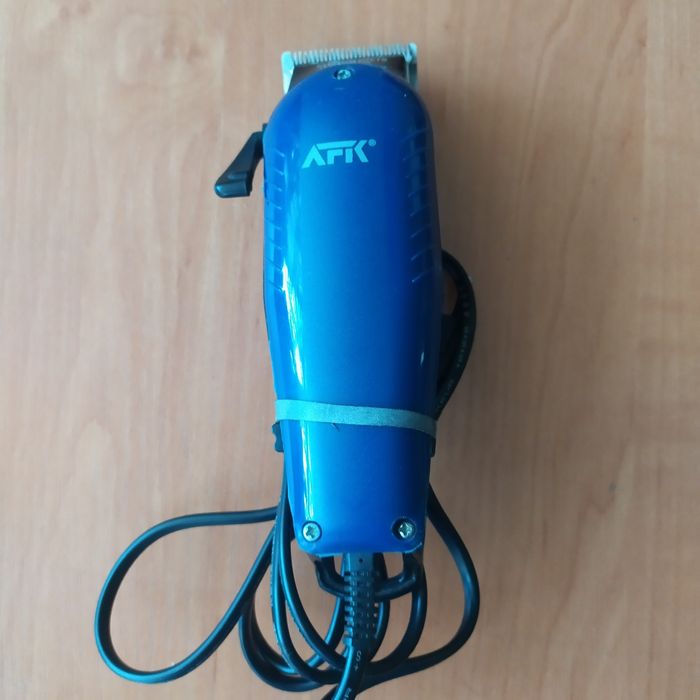 .    Машинка для стрижки