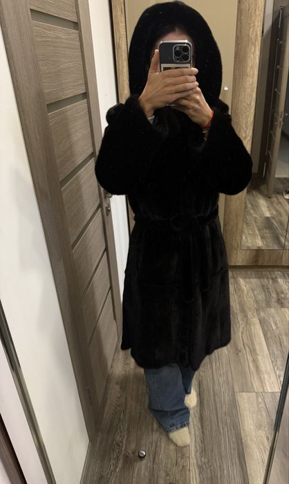 Норковая шуба ,натуральная ,размер xs-s