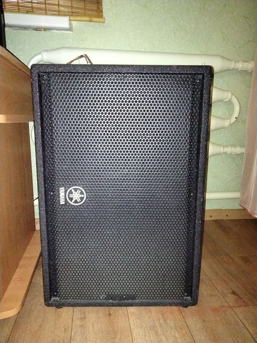 Акустическая система колонки YAMAHA-CM12V усилитель Inter-M R600