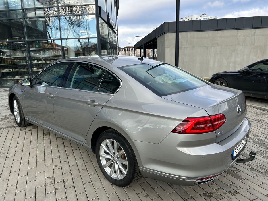 Passat 1.4 бензин гібрид