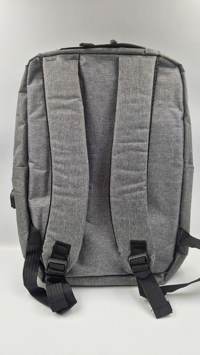 plecak na laptopa, plecak z wtyczką ładującą