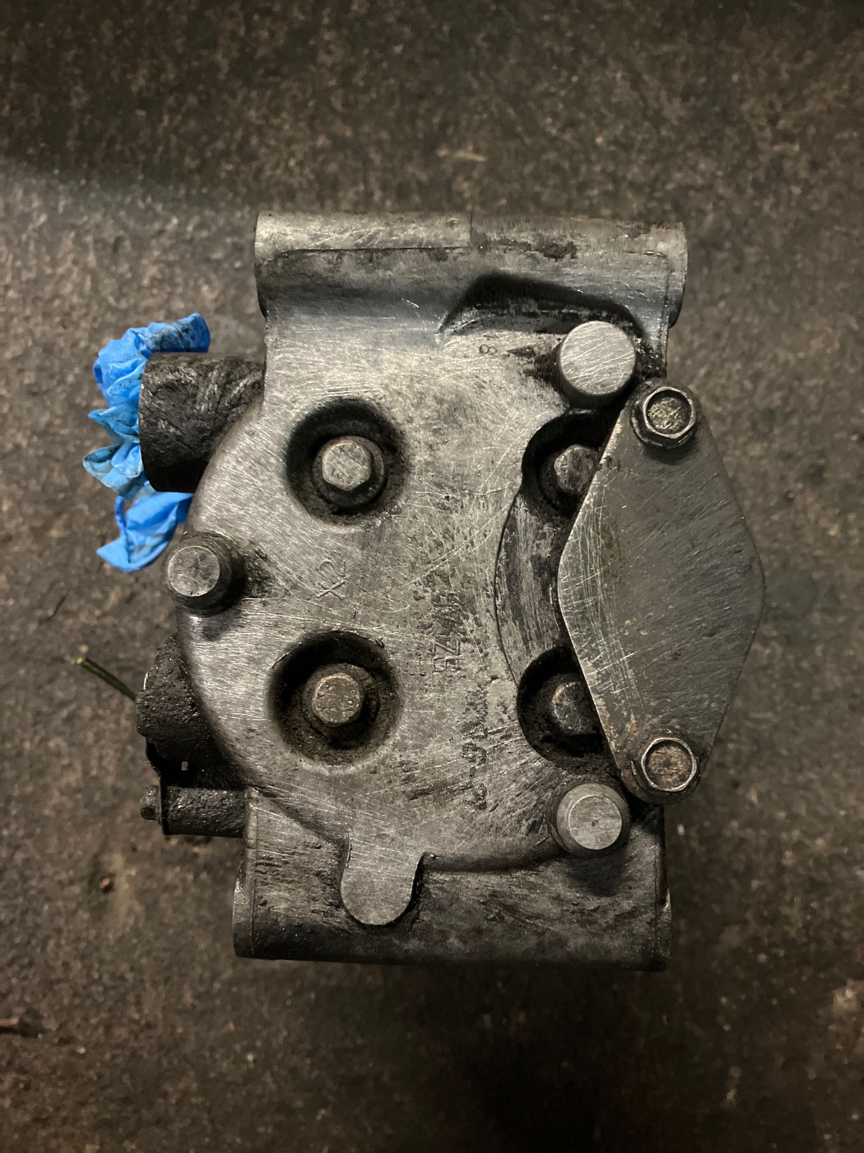 Ford Focus MK1 - kompresor sprężarka klimatyzacji
