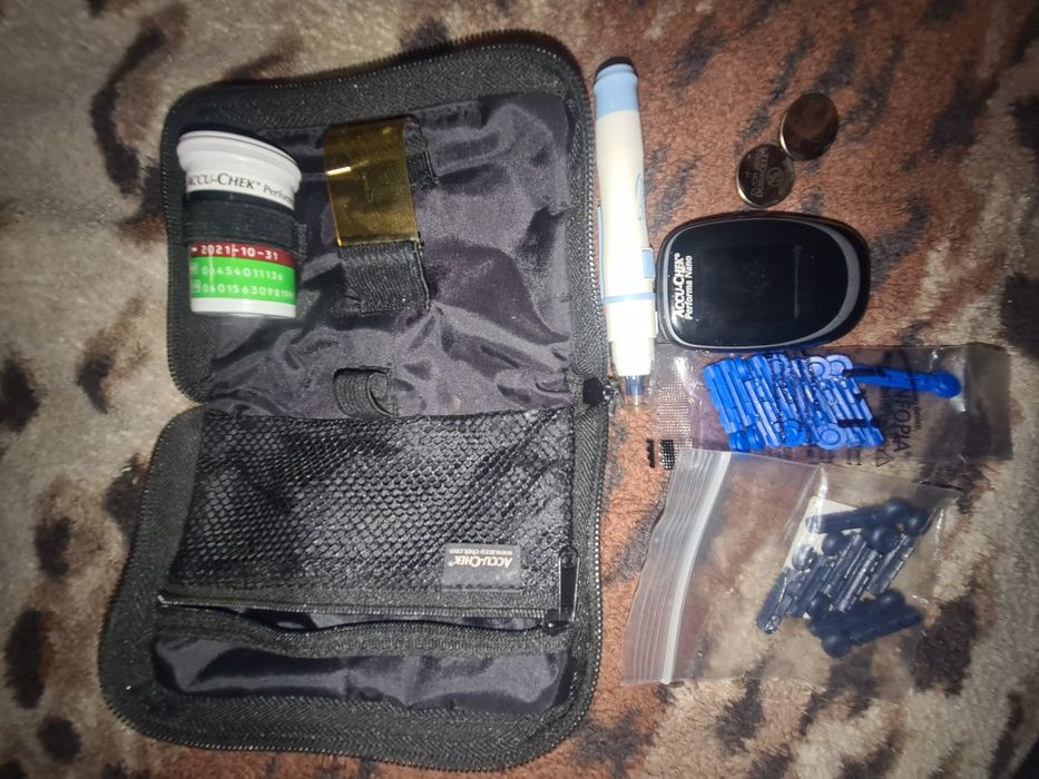Глюкометр б/у, accu-chek