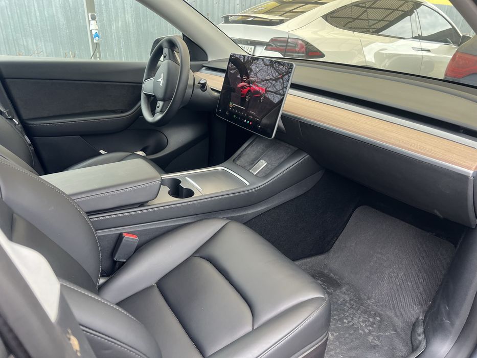 Тесла Y, 22 г. Dual Motor, серый. 7 мест. Рестаил. Регестрация 25 г.