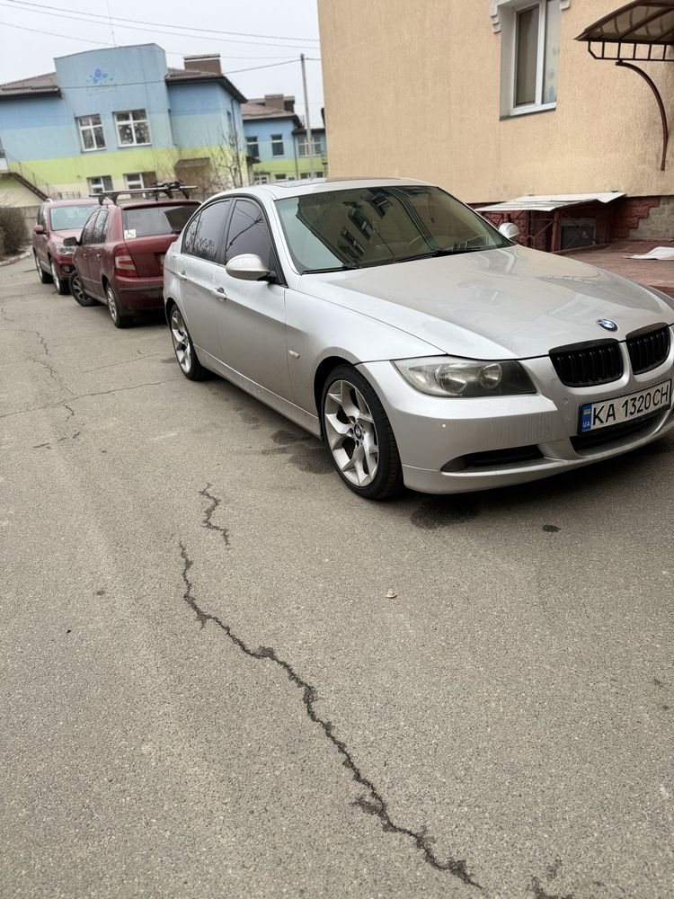 Продам BMW е90