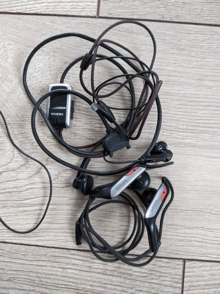 Навушники Sony/Philips/Nokia,з Швеції. Ціна за все .