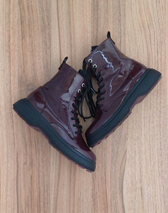 ZARA демі черевики лакові ботинки чоботи на дівчинку 32-33р