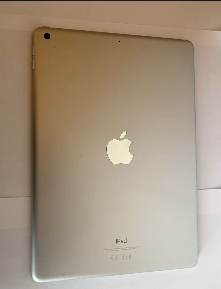 Apple iPad (9th Generation) A2602 64 GB, Wi-Fi, 10.2 in - Silver