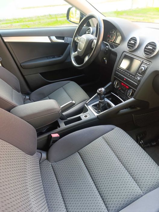 Audi A3 8P LIFT 1.9 TDI Sportback Czarna Alu Tempomat Navi PDC