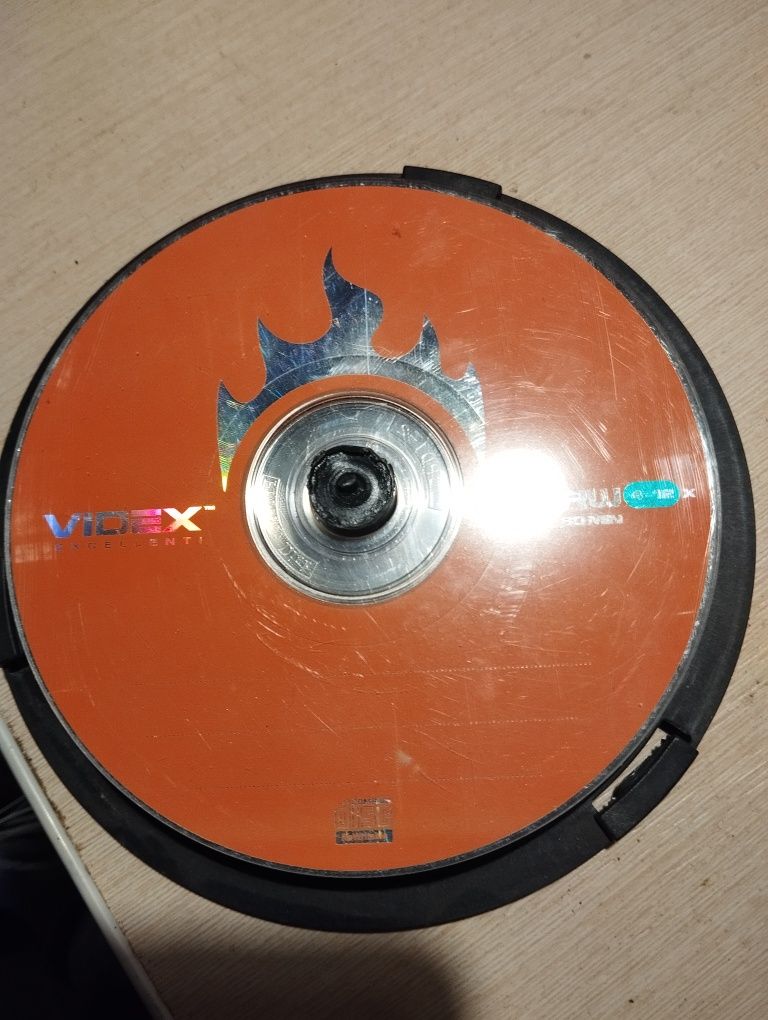 Відеокасети дитячі та дорослі, диски CD RW 700, нові