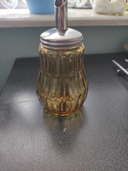 Cukiernica z dozownikiem prl