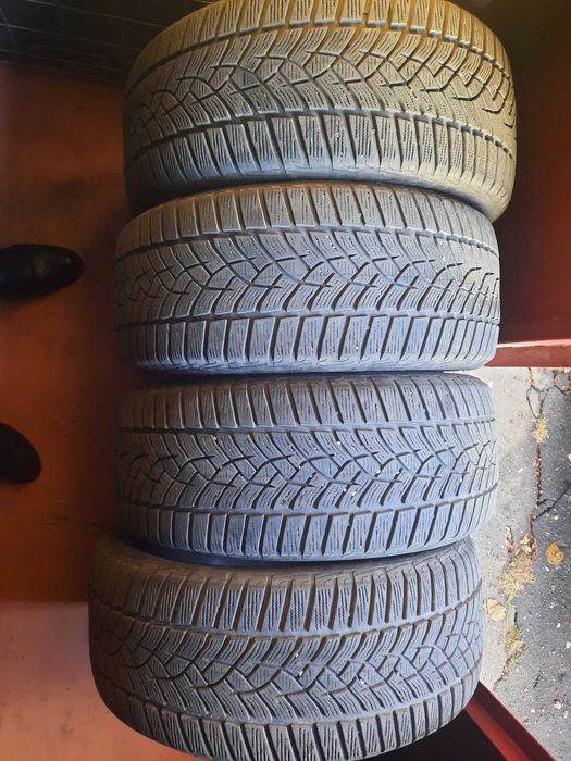Зимова резина GoodYear 235/45 R.18