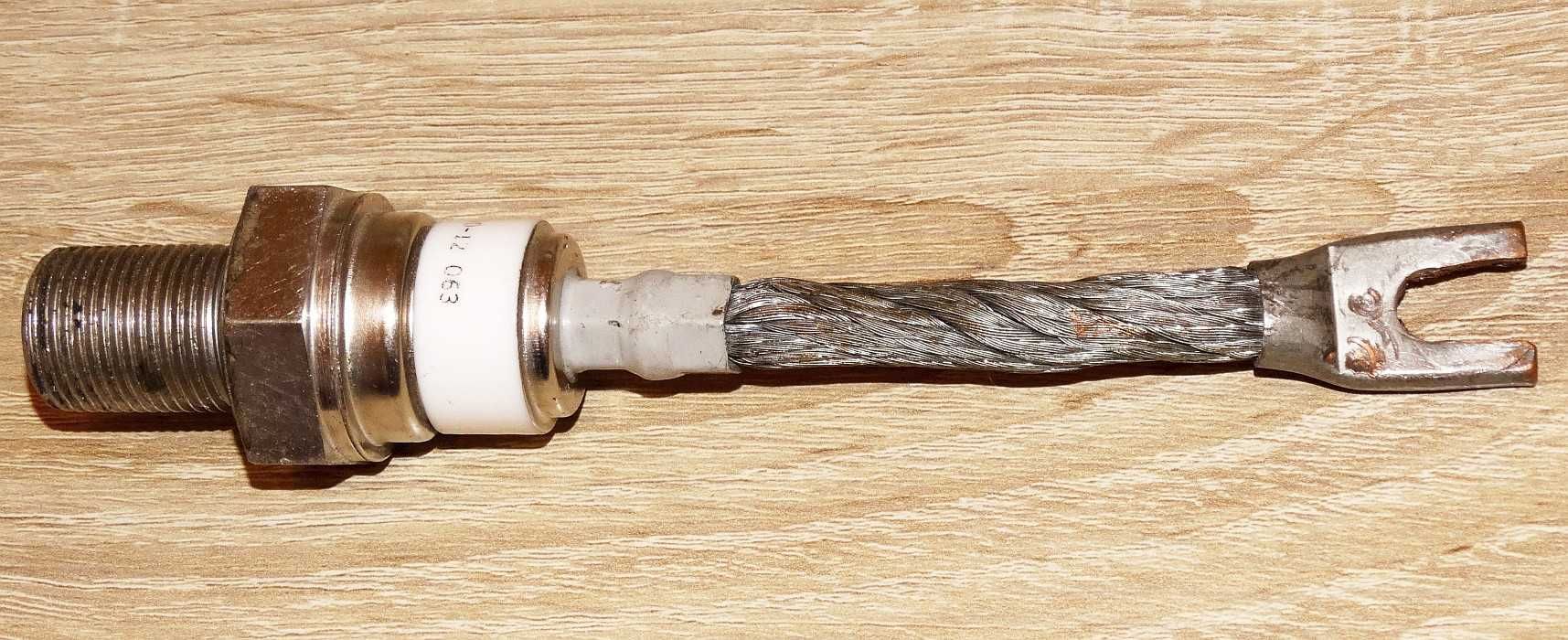 Dioda prostownicza dużej mocy D00\200\12 UNITRA; 200 A / 1200 V RETRO