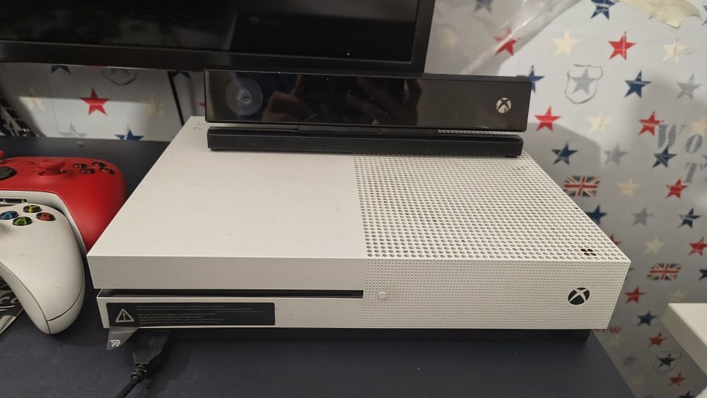 Xbox One S + 4 pady + Kinect okazja!
