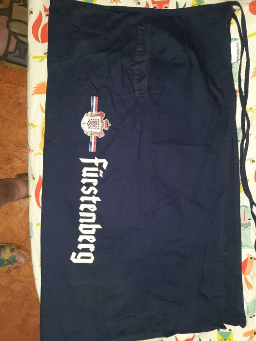 Робочий фартух официанта.