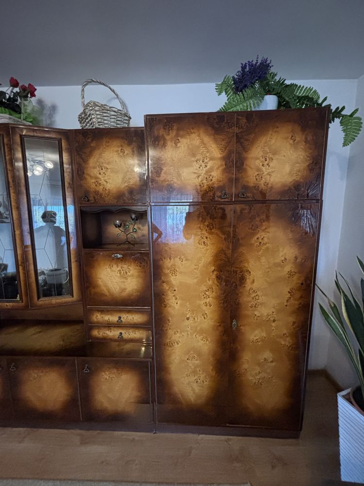 Regał na wysoki połysk z lat 90-tych firmy Swarzędz