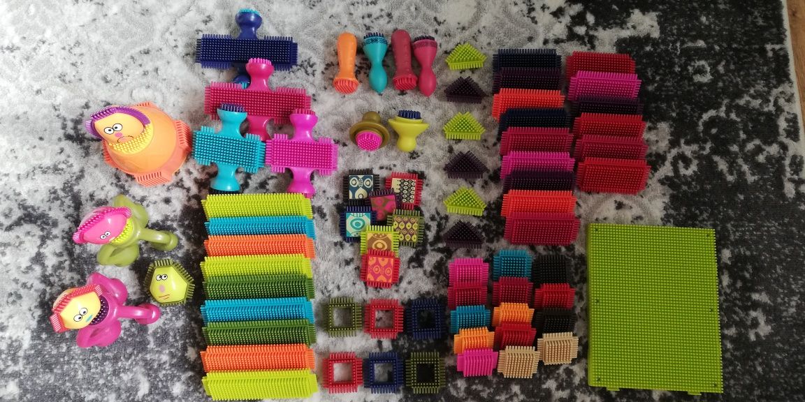 Klocki jeżyki Spinaroos 75szt B. TOYS jak nowe