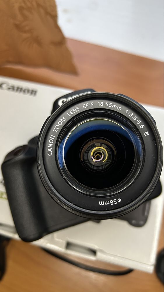 Фотоапарат Canon 4000d + обʼєктив EF-S 18-55 kit