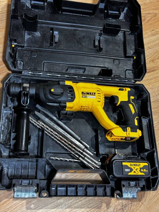 Mlotowiertarka Dewalt dch133 bezsczotkowa akumulatorowa 18v zestaw