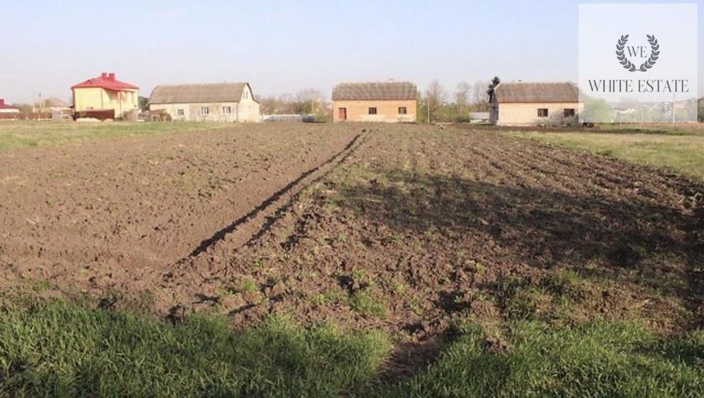 Продаж земельної ділянки під житлову забудову у с. Смиківці