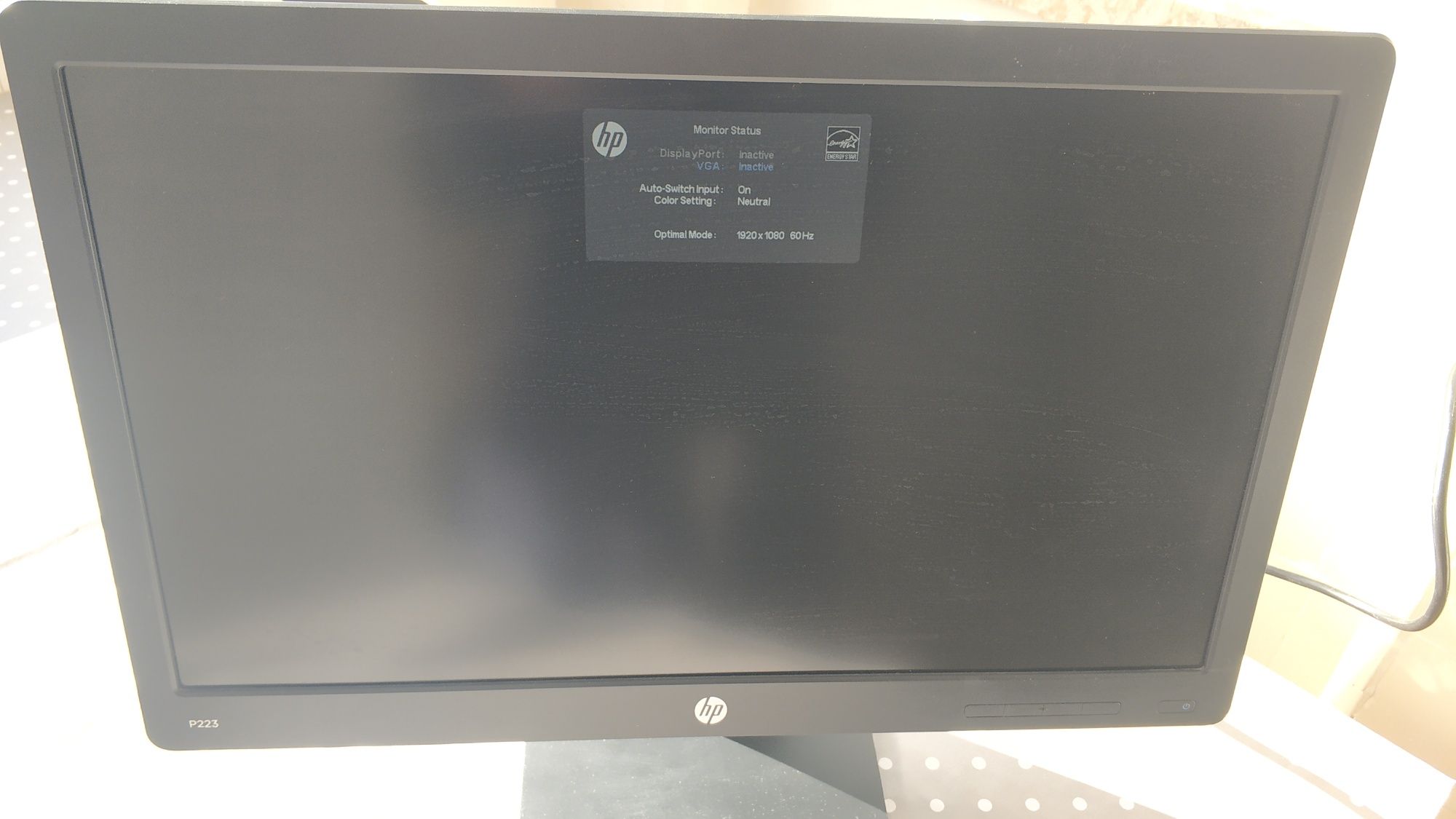 Monitor HP 21.5" com VGA e DisplayPort