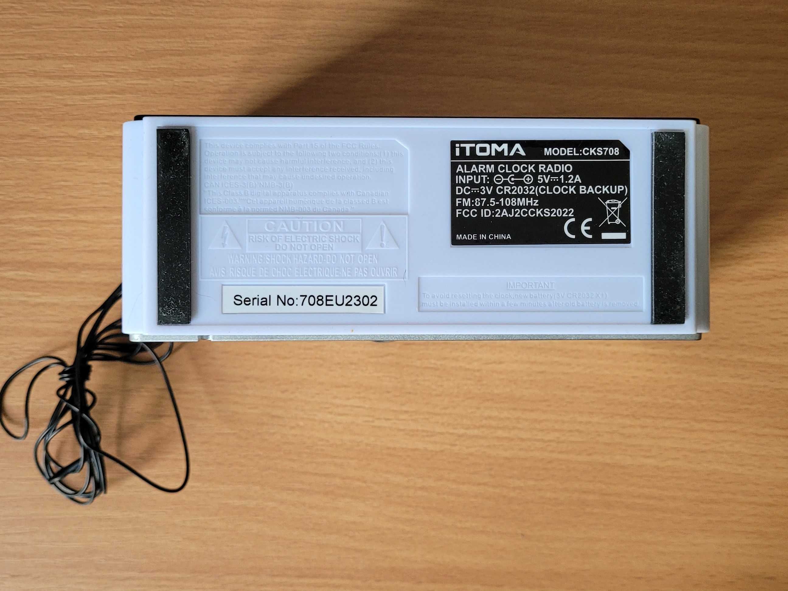 Radiobudzik iTOMA z Bluetooth radiem FM lampką nocną i ładowaniem USB