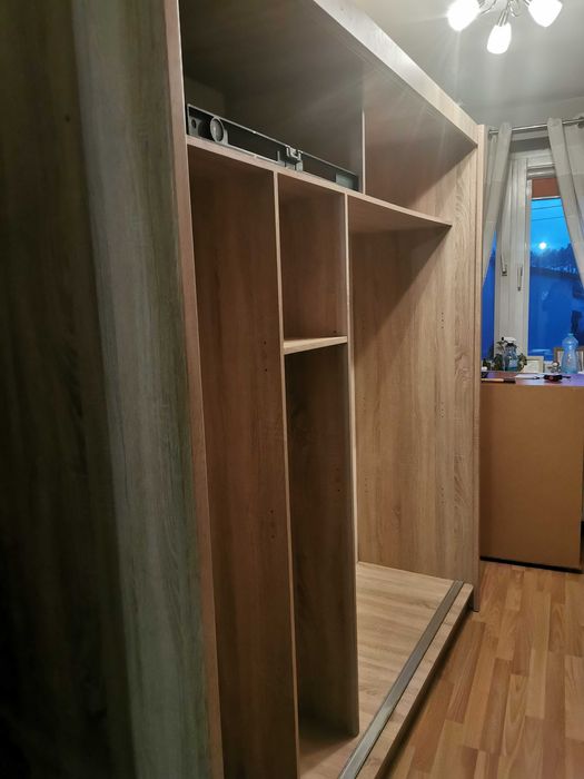 Składanie, skręcanie MEBLI.