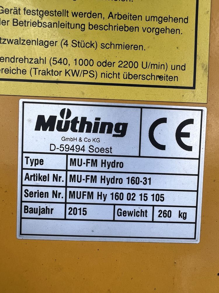 Kosiarka hydrauliczna bijakowa Muthing