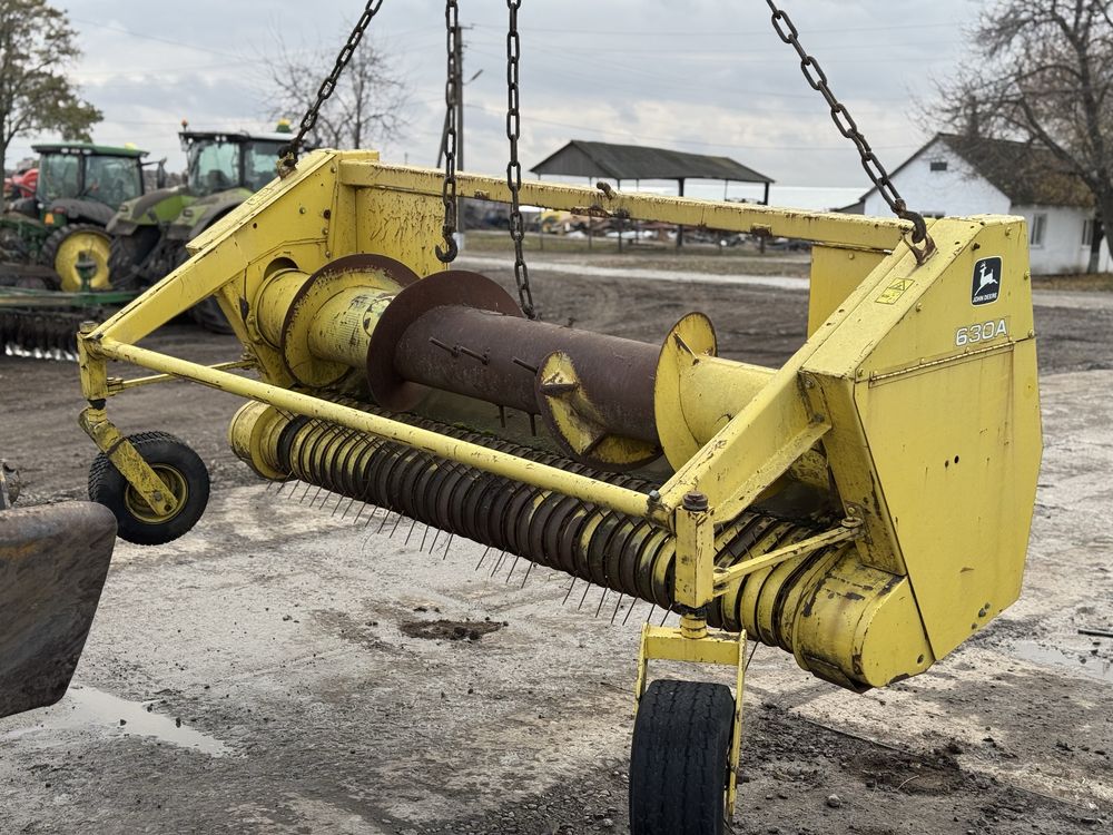 Підбирач JOHN DEEERE 630 A