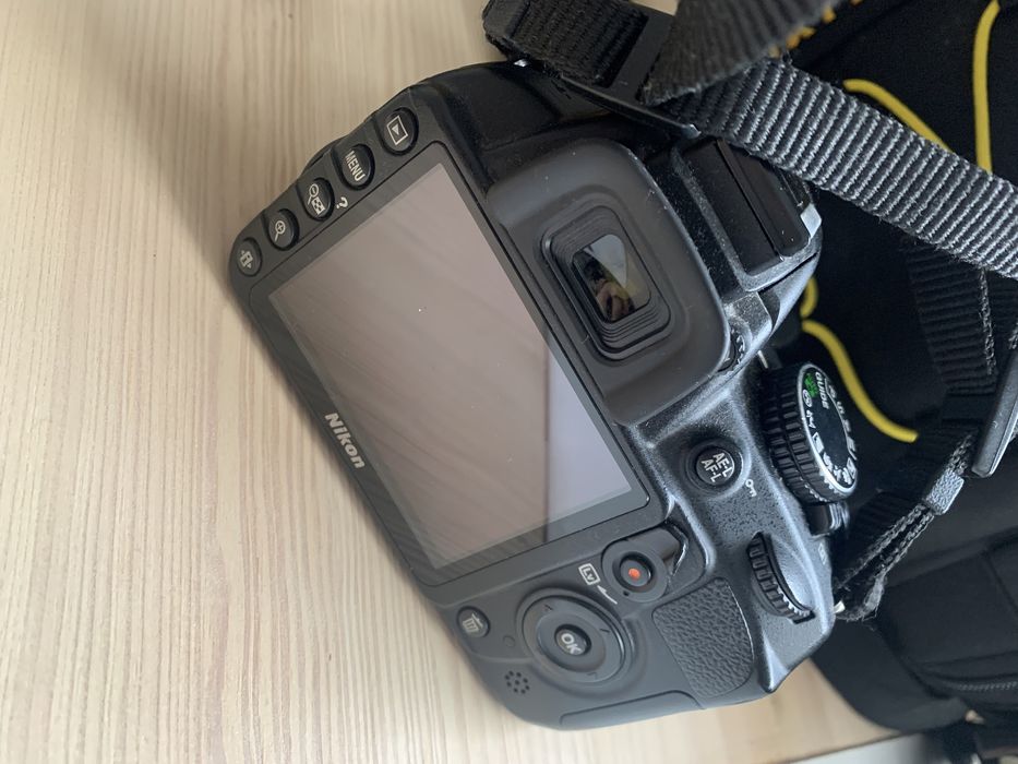 Camâra Nikon d3100 como nova + carregador + mochila + objetivas