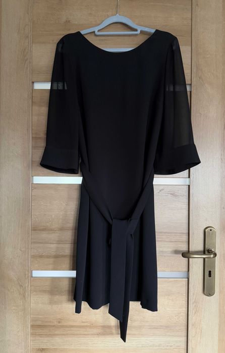 Sukienka - prosta elegancja