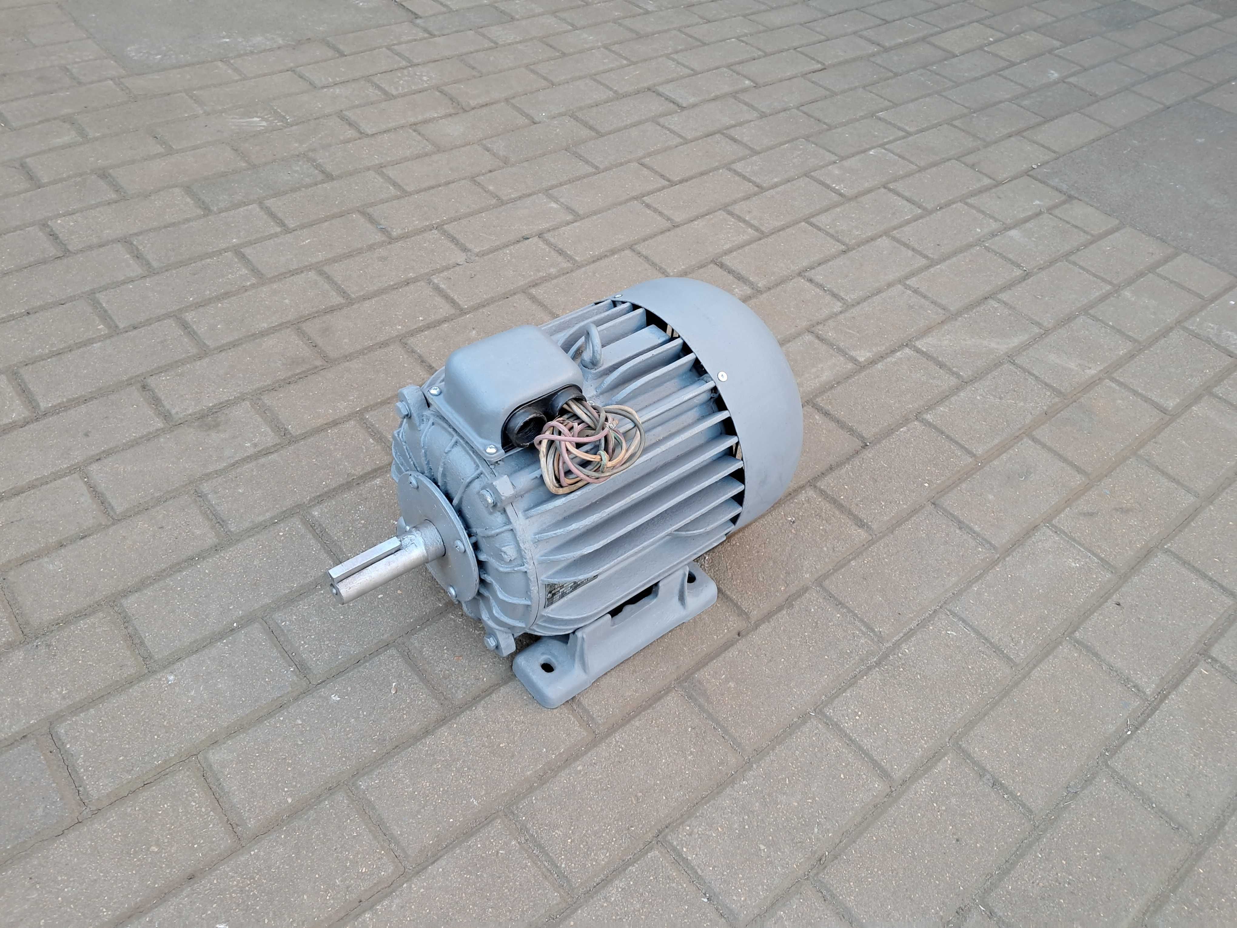 Silnik elektryczny 5.5 kw 1440 obrotów Polski  .Wysyłka