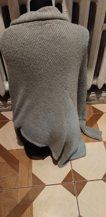 Narzutka  damska   r uwisalny