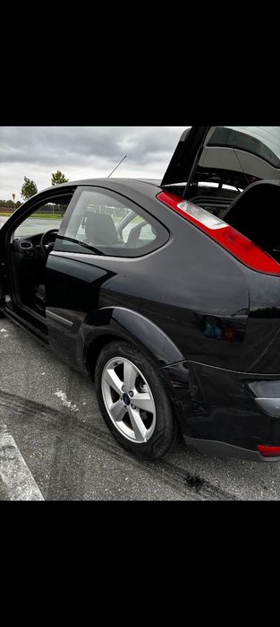 Auto-samochód Ford Focus MK2 2005