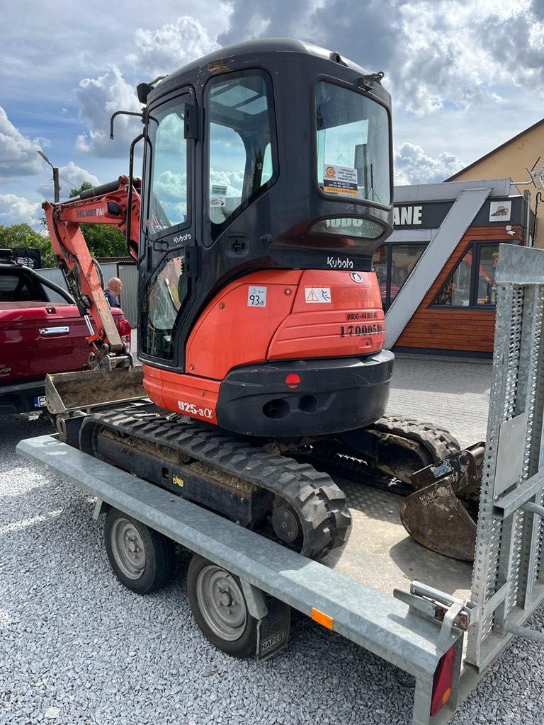 Minikoparka Kubota U25-3 z 2013 roku  waga 2600kg koparka