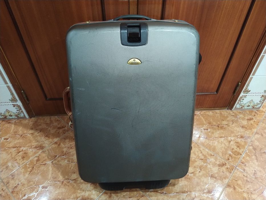 Mala malas de porão grande casa quarto apartamento vivenda escritório.