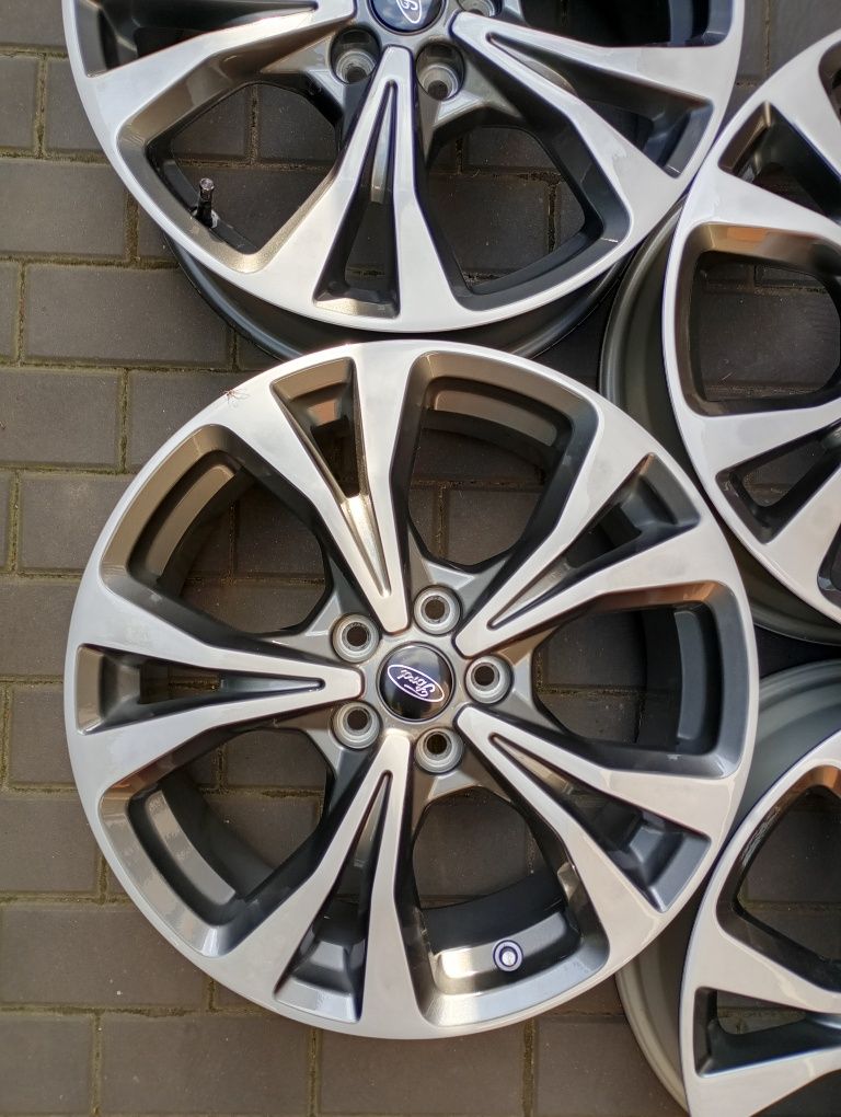 Alufelgi Ford Kuga 3 ST Line r18 5x108 czujniki powietrza