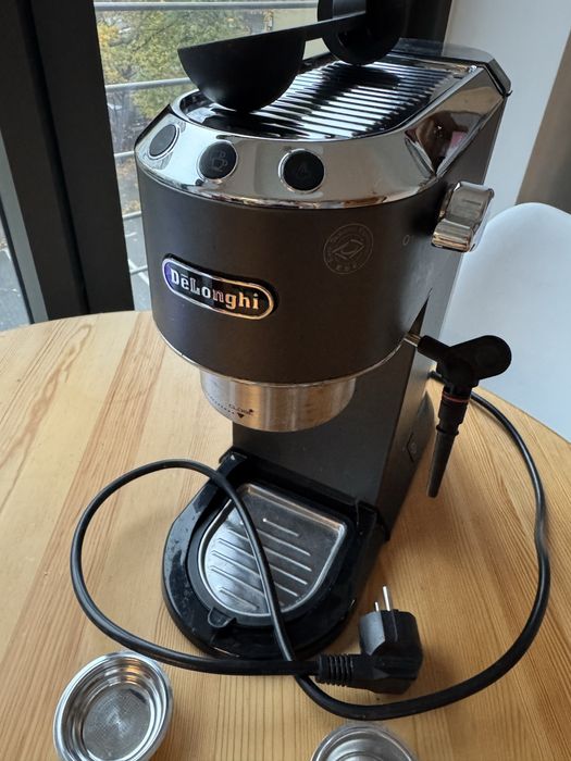 Ekspes kolbowy Delonghi 15 bar