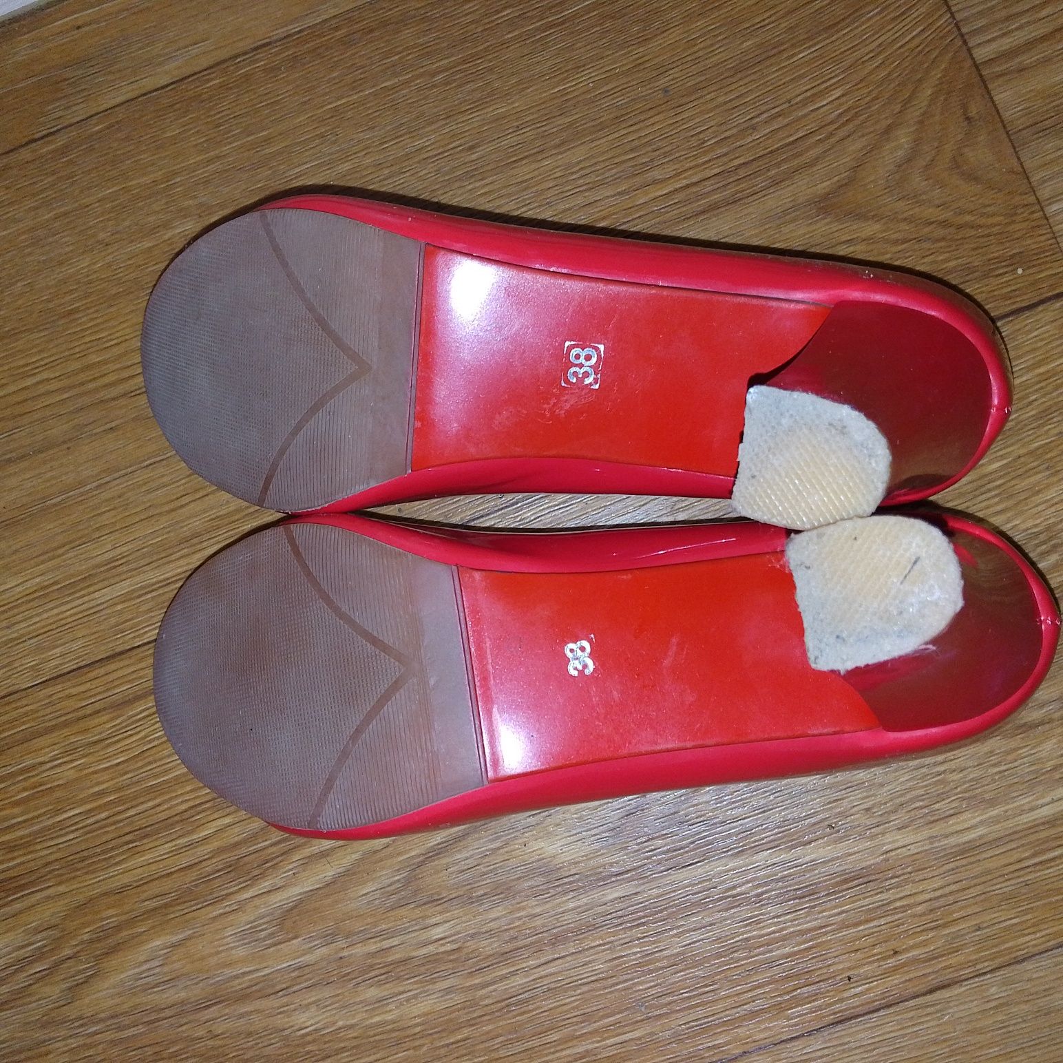 Туфли лаковые красные 38 размер