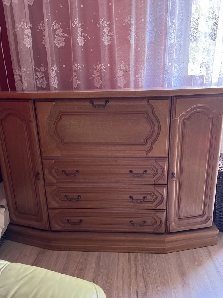 Zestaw mebli wypoczynkowych dębowe + 2 komody stan bardzo dobry