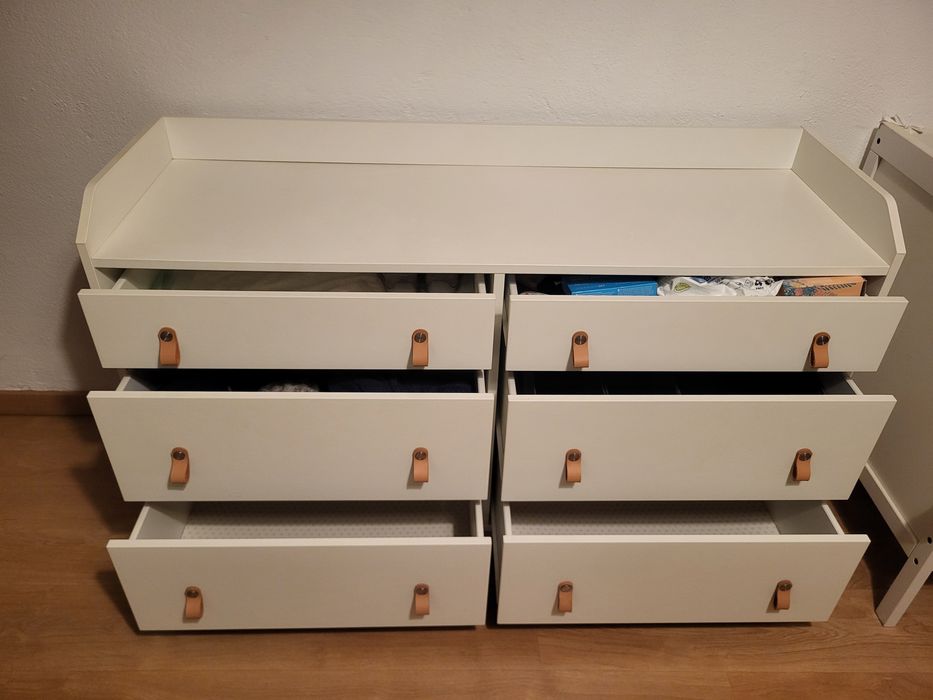 Cómoda Hauga IKEA