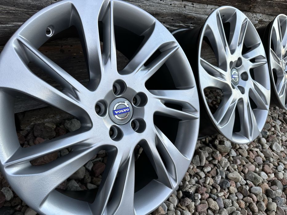VOLVO V40 V60 S60 S80 V70 S40 XC60 kpl FELGI koła 18” 5x108 ET50 okazj