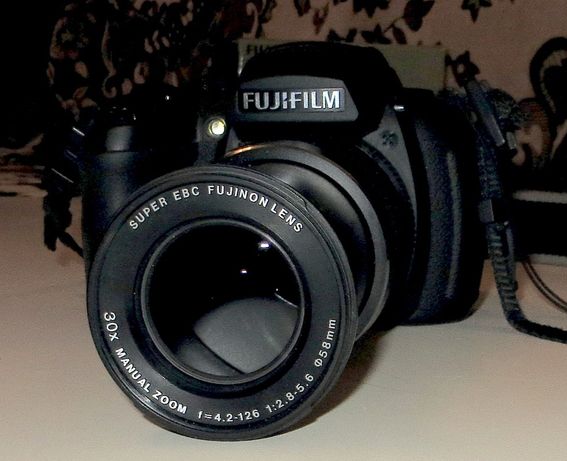 Фотоаппарат цифровой FUJiFILM HS25EXR