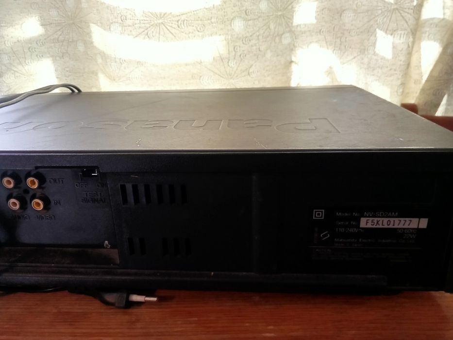 Продам видеомагнитофон Панасоник