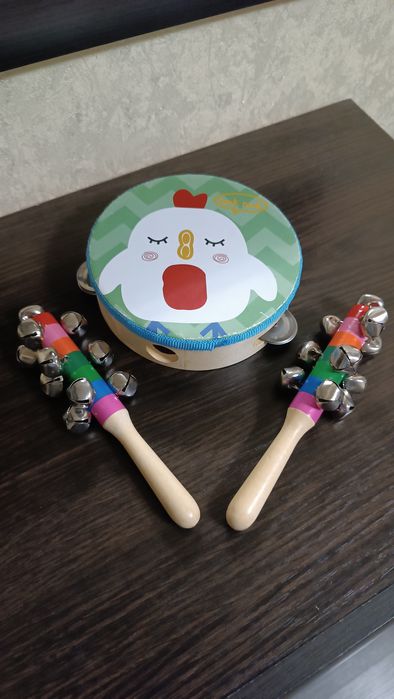 Брязкальце з бубонцями + бубен. Музичні інструменти. Бубон. Дзвіночки