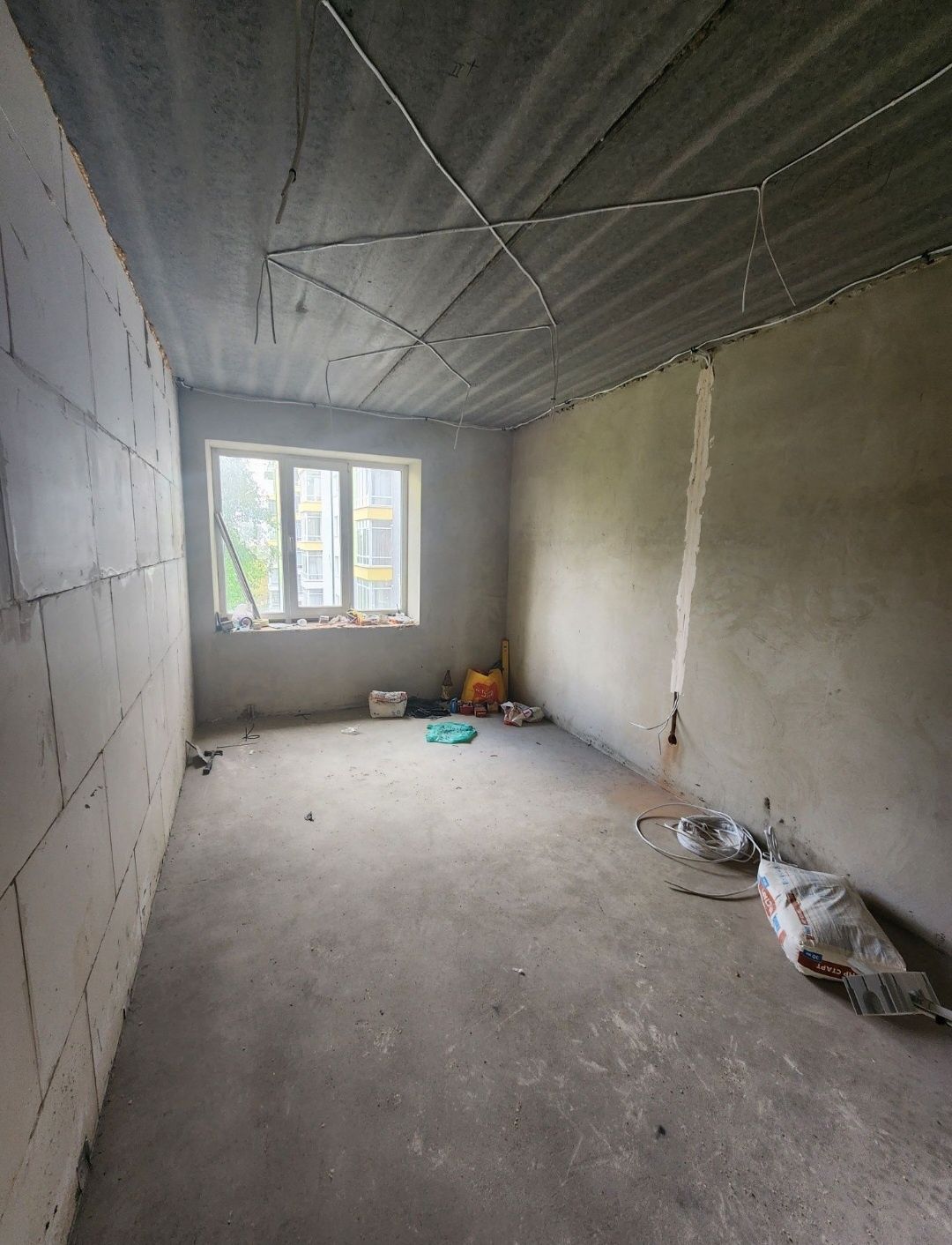 Продам 3 кімнатну, зданий будинок 6 поверх 92 м2