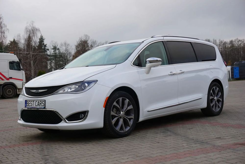 Chrysler Pacifica Limited Panoram tylko 102 tysiące kilometrów Vat23% Leasing Kredyt !!