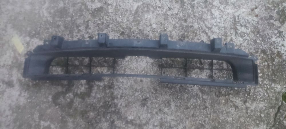 Решетка lancer 9 нижняя рест