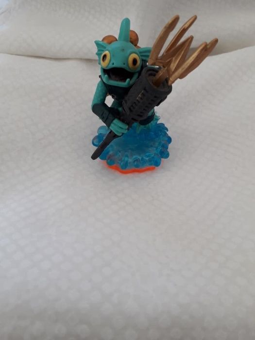 Bonecos skylanderes